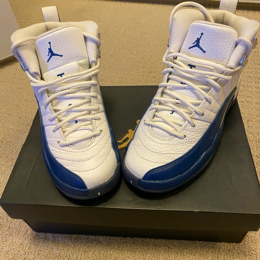 Authentic jordan retro 12 big kids size 3.5